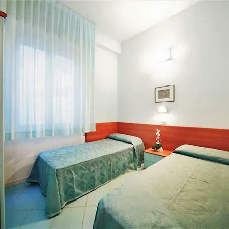 Daire Lavish Apartment In Cattolica With Swimming Pool *