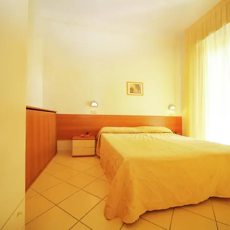 Daire Lavish Apartment In Cattolica With Swimming Pool